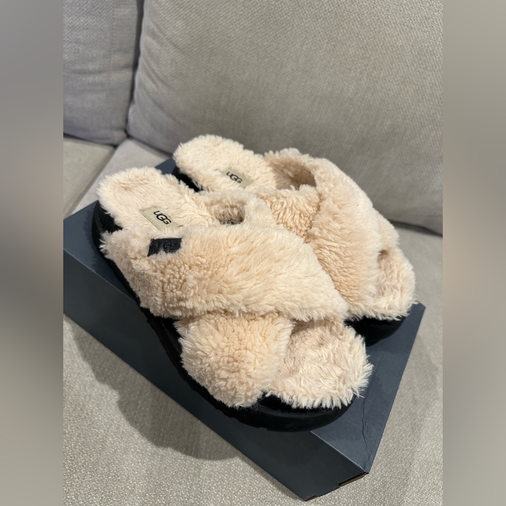 Ugg Fuzz Sugar Cross Slide - image 1